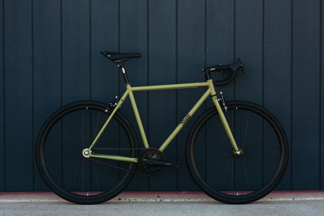 Wide tire discount fixed gear